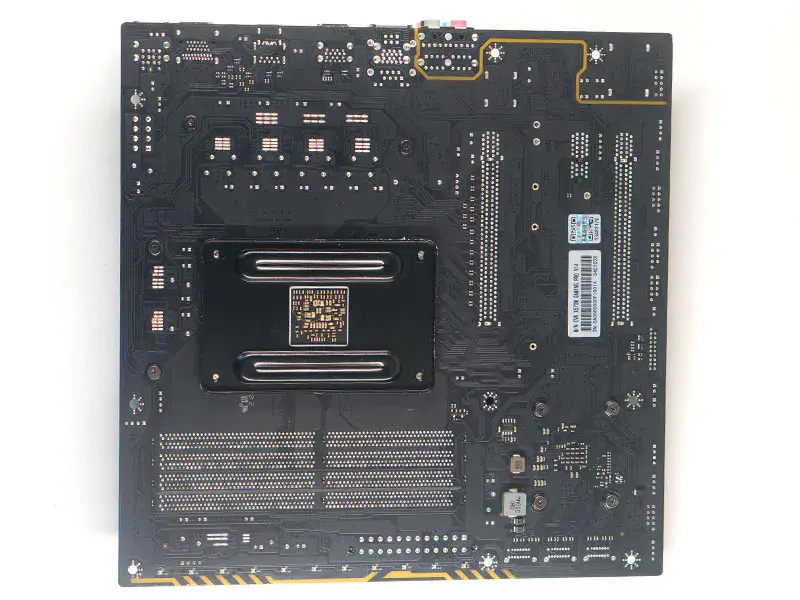 Colorida placa base CVN X570M GAMING PRO V14