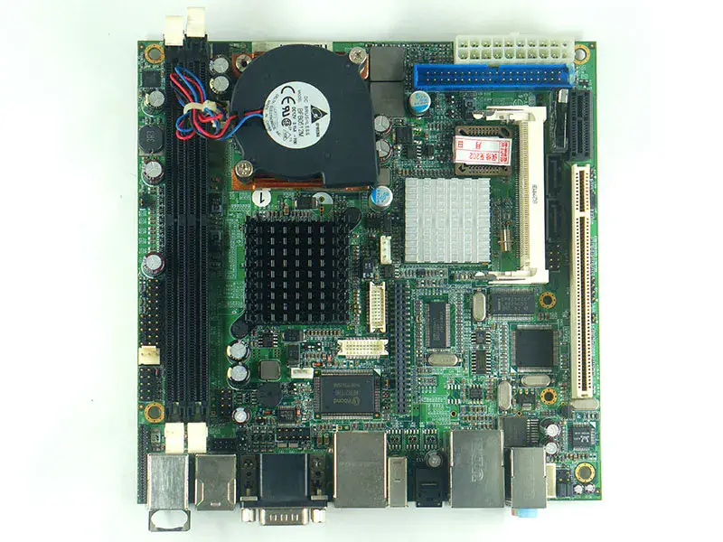 Placa base IBASE MB899HF