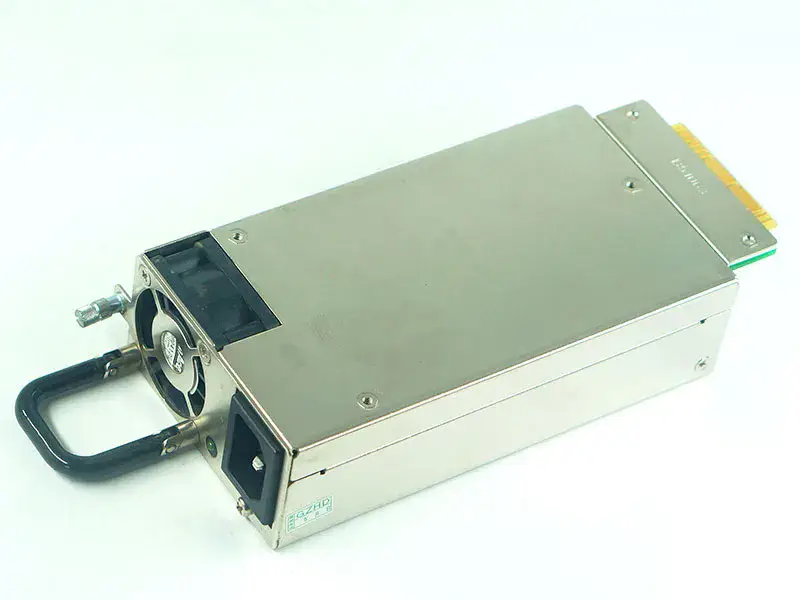 Fuente de alimentación Zippy Emacs P1S-2400V-R
