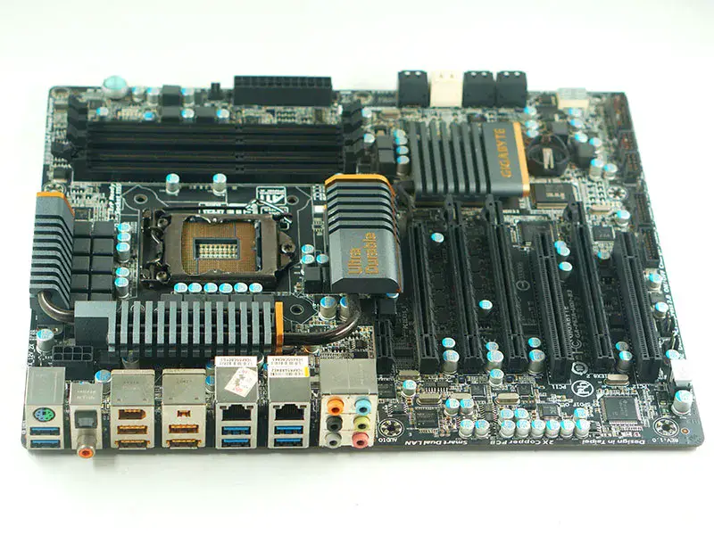 Placa base Gigabyte GA-P67A-UD7-B3