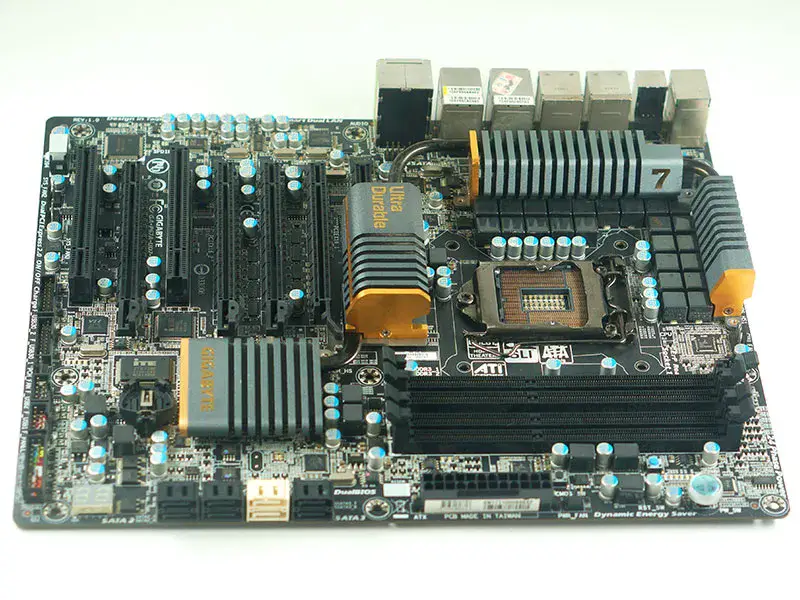 Placa base Gigabyte GA-P67A-UD7-B3