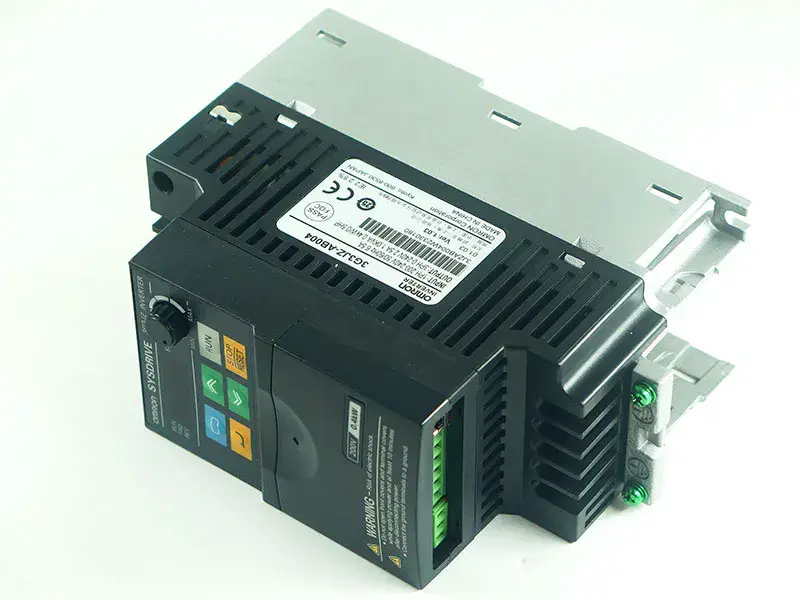 Módulo PLC Omron 3G3JZ-AB004