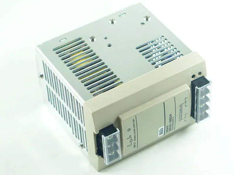Fuente de alimentación Omron S8VS-18024