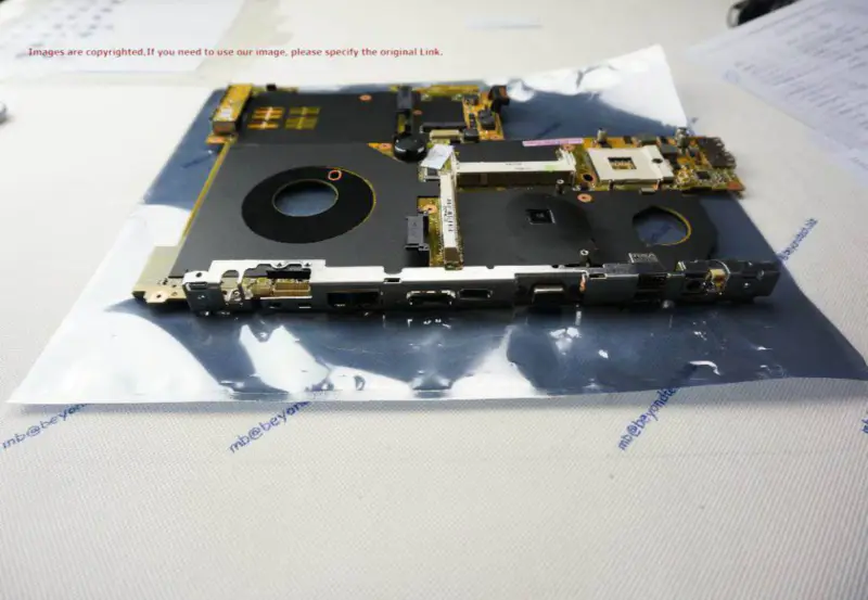 Placa base Asus F8V