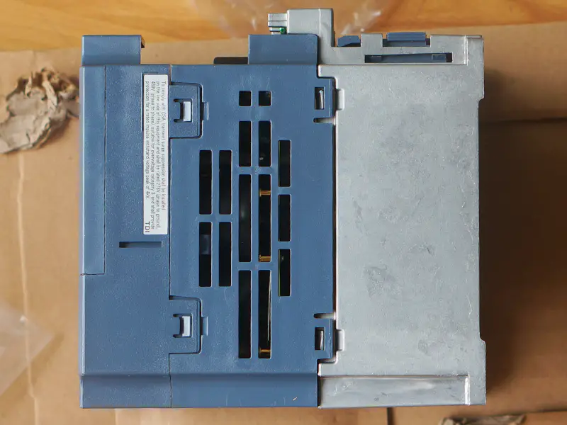 Módulo PLC Mitsubishi FRN2.2E2S-4J