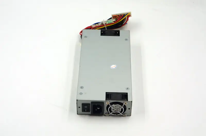Fuente de alimentación FSP FSP250-601U 250W AT 1U