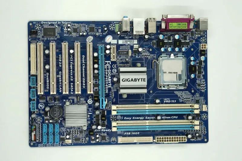 Placa base Gigabyte GA-P45T-ES3G P45T-ES3G P45 LGA 775 ATX