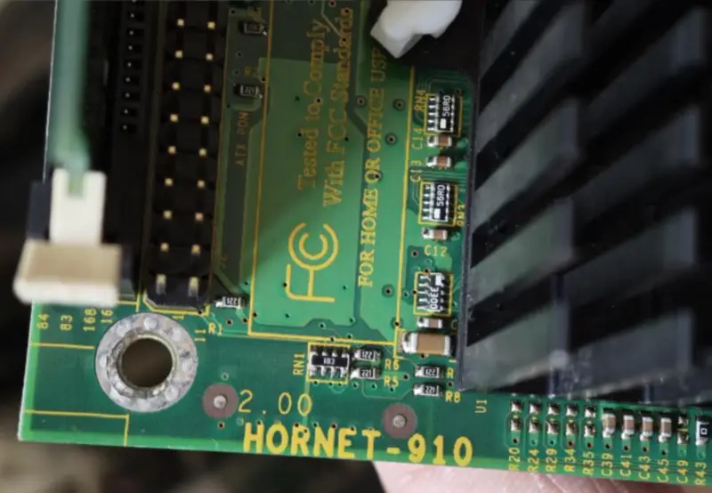 HORNET-910 Placa base integrada VIA Eden/C3 de tamaño medio para equipos industriales