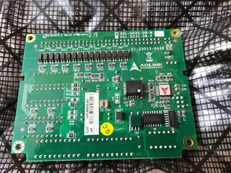 ADLINK HSL-DO32-DB-N Módulo de tarjeta hija de salida discreta de 32 canales