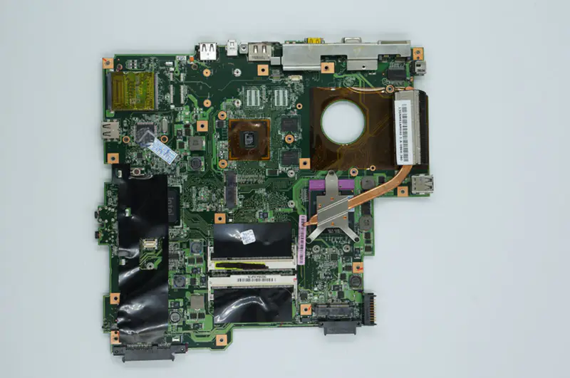 Asus M51TR con placa base AMD