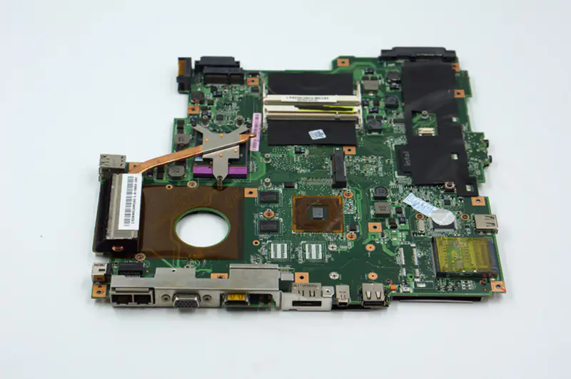 Asus M51TR con placa base AMD