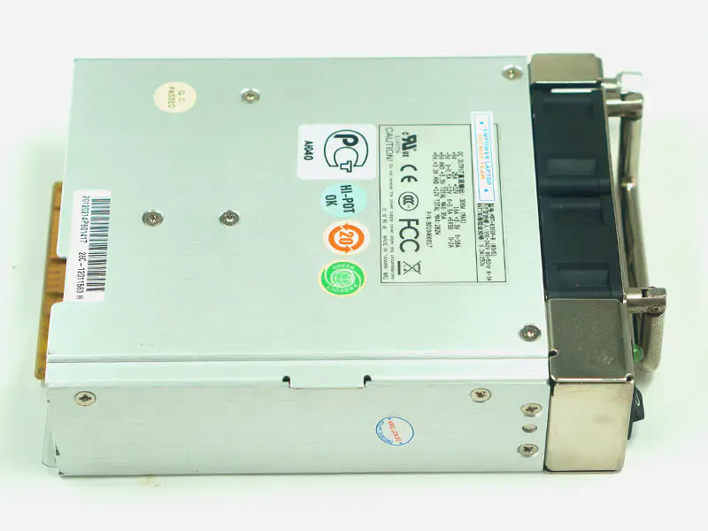 Fuente de alimentación Zippy Emacs MRT-6300P-R