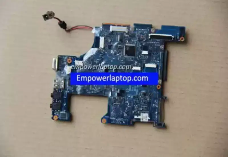 Toshiba NB520 K000129210 LA-6858P Placa base