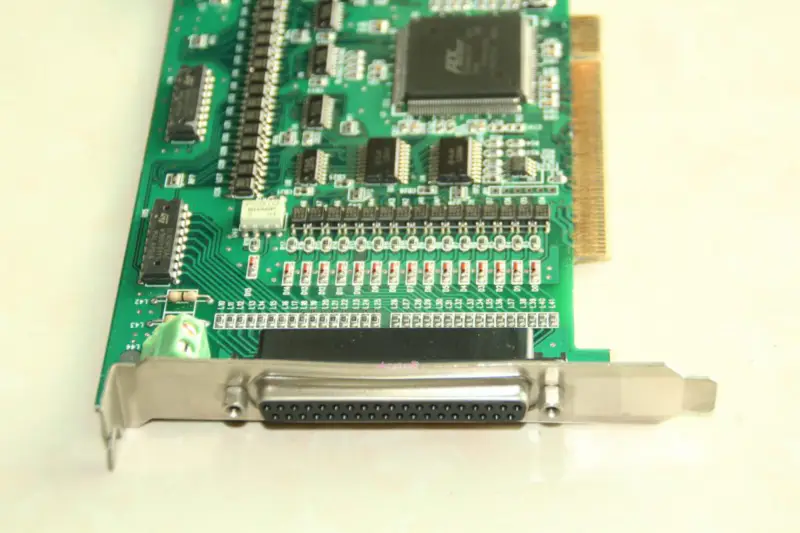 Tarjeta de adquisición de datos Advantech PCI-1750