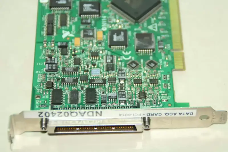 Tarjeta de Adquisición de Datos NI PCI-6014