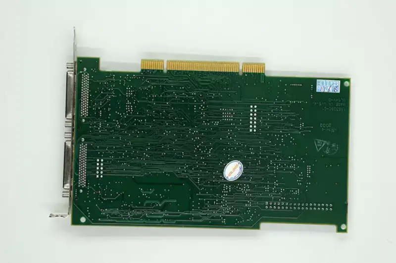 NI PCI-7344 Controlador PCI Stepper/Servo de 4 ejes