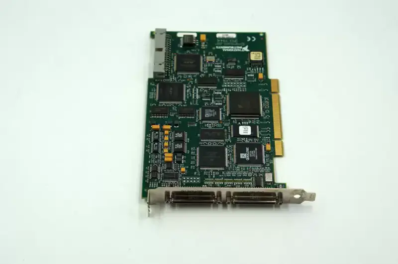 NI PCI-7344 Controlador PCI Stepper/Servo de 4 ejes