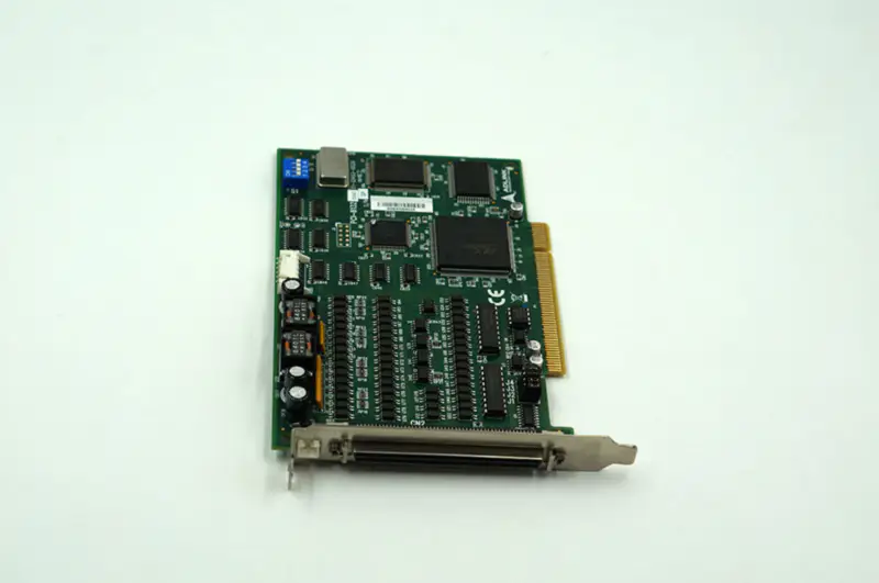 Tarjeta DAQ ADLINK PCI-8132
