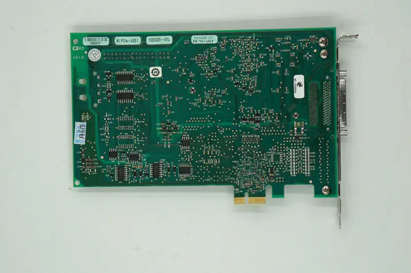 Tarjeta DAQ NI PCIE-6251