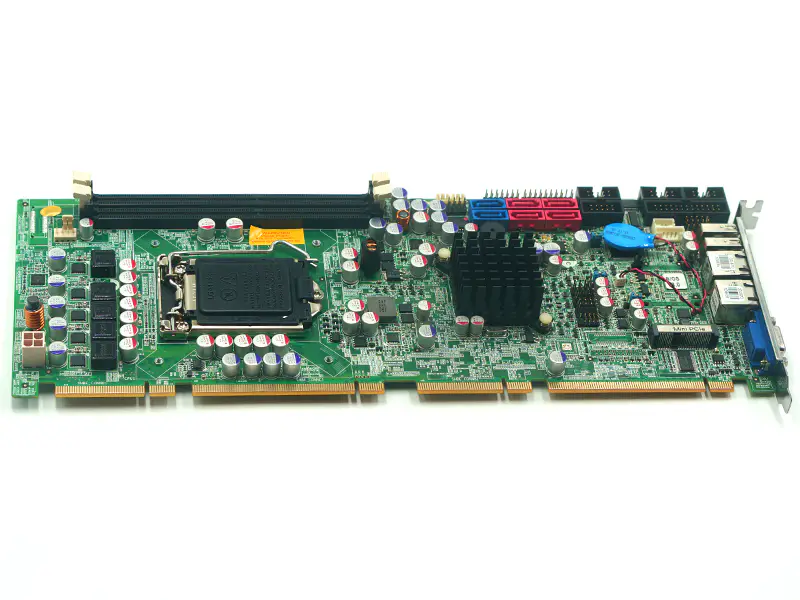 Placa base IEI PCIE-Q670-R20