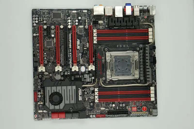 Placa base ASUS RAMPAGE IV EXTREME