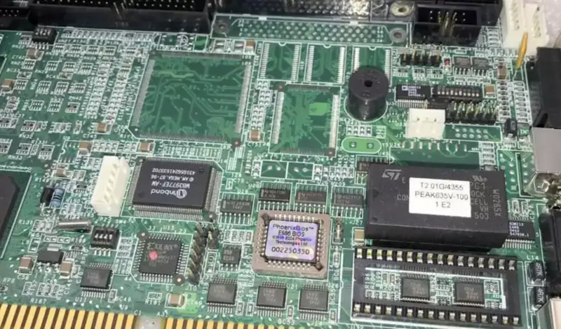 Phoenix Bios E686 Peak635V-100 Pentium III SL4Z2 placa base industrial
