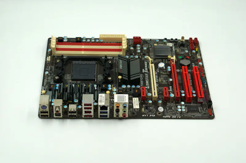 Placa base Biostar TA970XE AM3+
