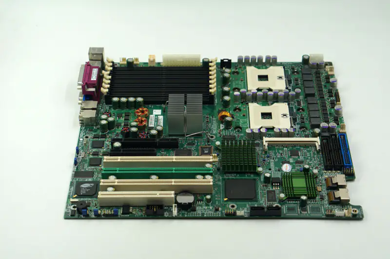 SuperMicro X6DH3-G2 Placa base de servidor SAS de 8 puertos RAID dúplex 604