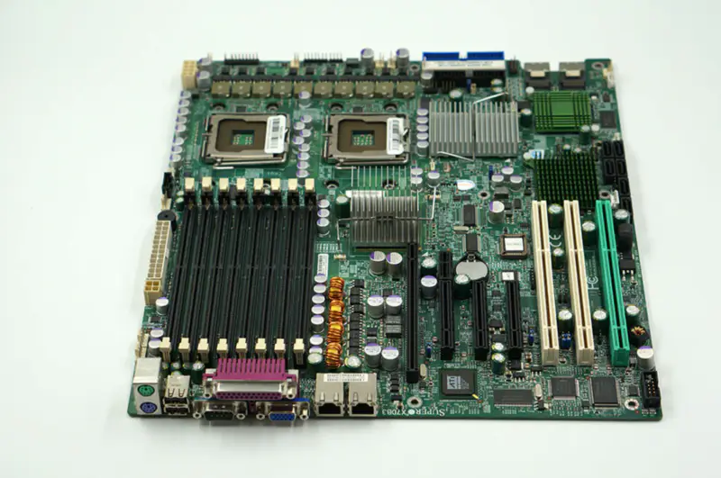 Placa base Supermicro X7DB3