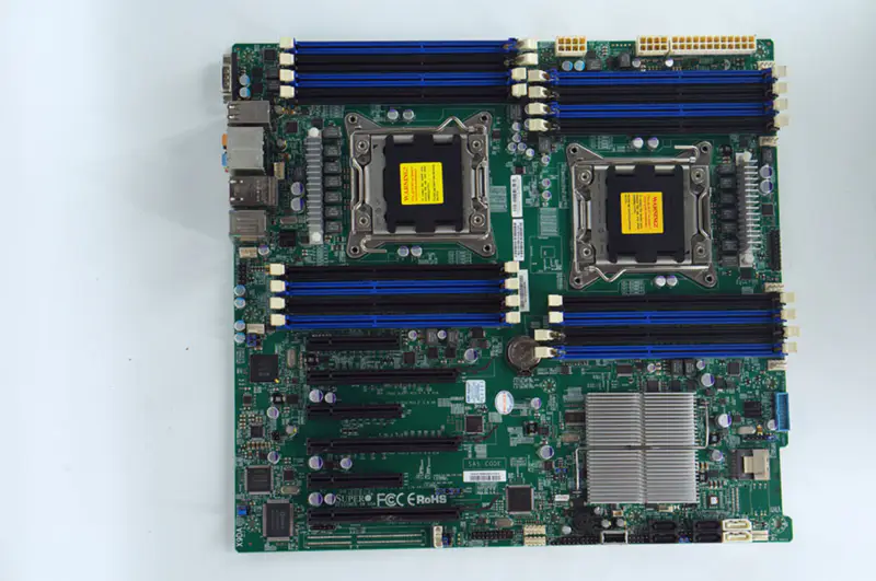 Placa base Supermicro X9DAI