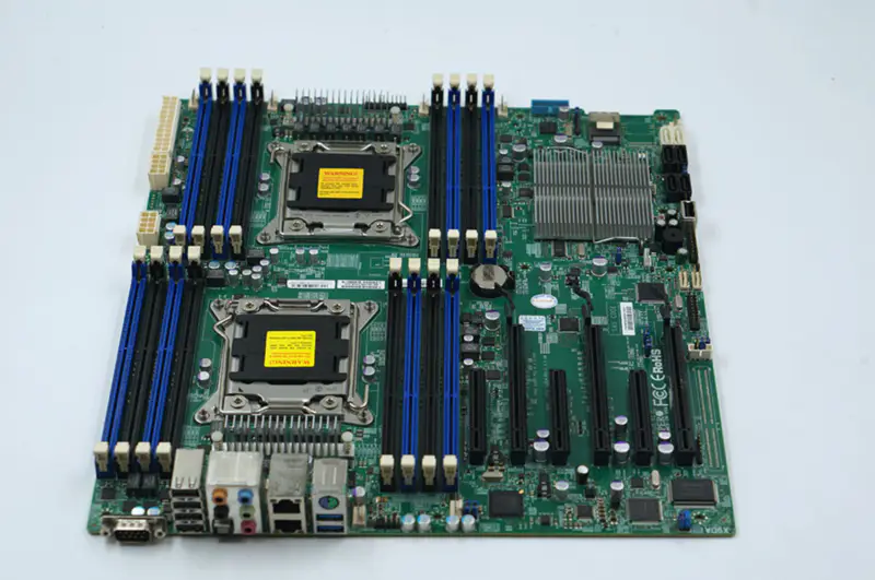 Placa base Supermicro X9DAI