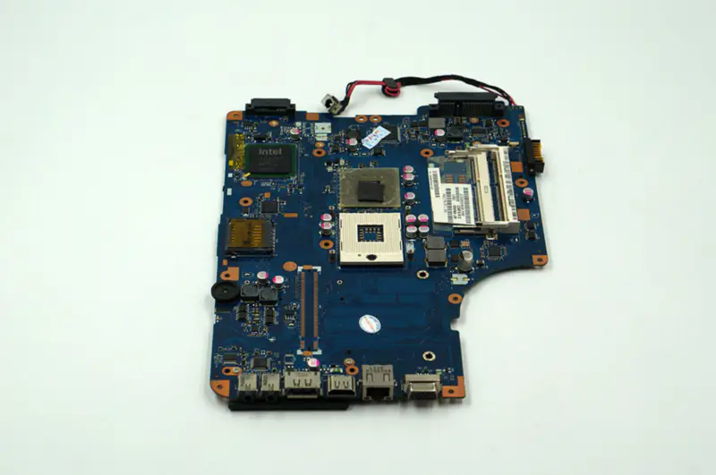 Placa base Toshiba L500 L550 L555 LA-4982P GM45 PGA-989